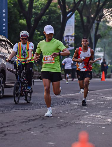 Race photo from NOTARACE 2025