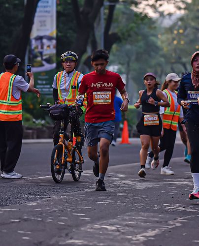 Race photo from NOTARACE 2025