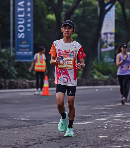 Race photo from NOTARACE 2025