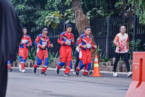 Race photo from NOTARACE 2025