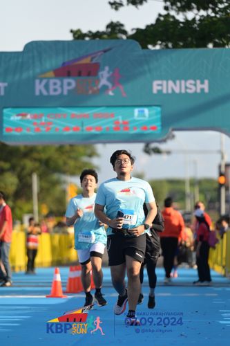 Race photo from KBP City Run 2024