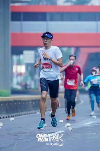 Race photo from ONE RUN 10 K