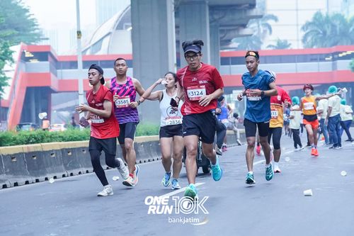 Race photo from ONE RUN 10 K