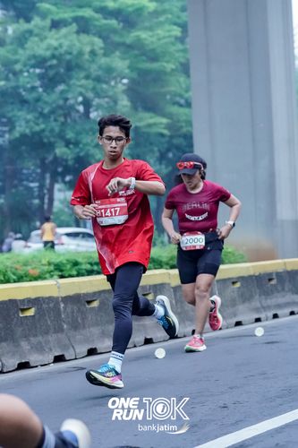Race photo from ONE RUN 10 K