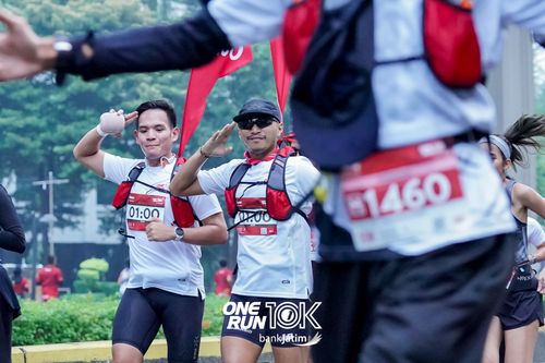 Race photo from ONE RUN 10 K