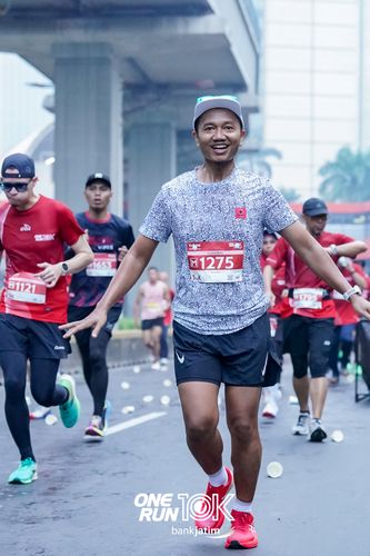 Race photo from ONE RUN 10 K