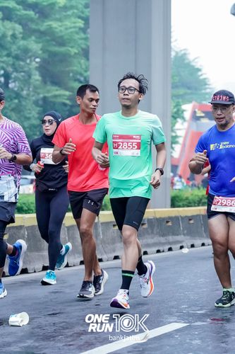 Race photo from ONE RUN 10 K