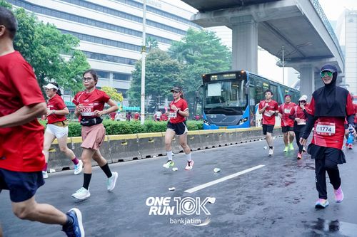 Race photo from ONE RUN 10 K