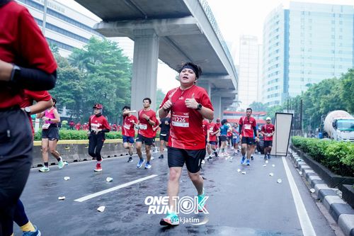 Race photo from ONE RUN 10 K