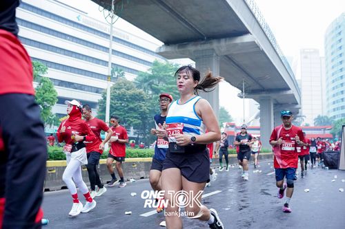 Race photo from ONE RUN 10 K
