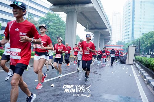 Race photo from ONE RUN 10 K