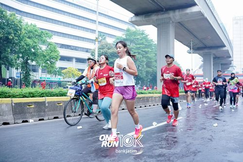 Race photo from ONE RUN 10 K