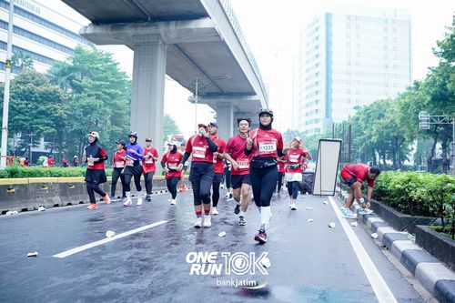 Race photo from ONE RUN 10 K