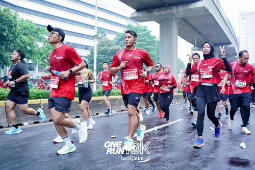 Race photo from ONE RUN 10 K