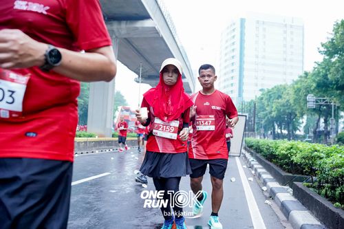 Race photo from ONE RUN 10 K