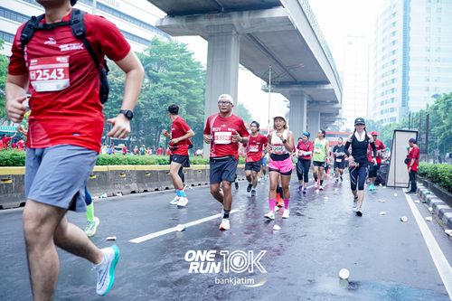 Race photo from ONE RUN 10 K