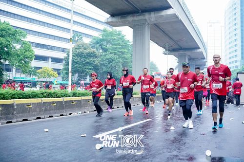 Race photo from ONE RUN 10 K