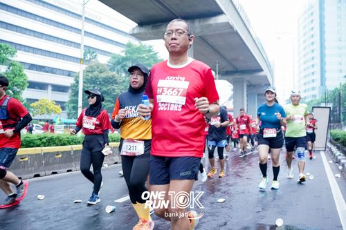 Race photo from ONE RUN 10 K