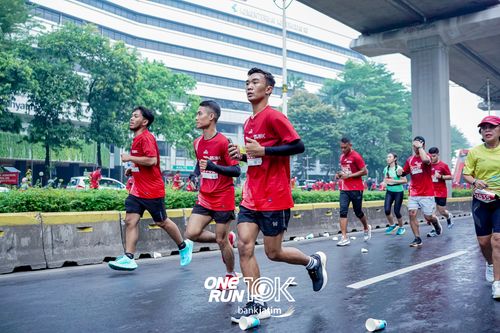 Race photo from ONE RUN 10 K