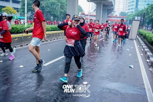 Race photo from ONE RUN 10 K