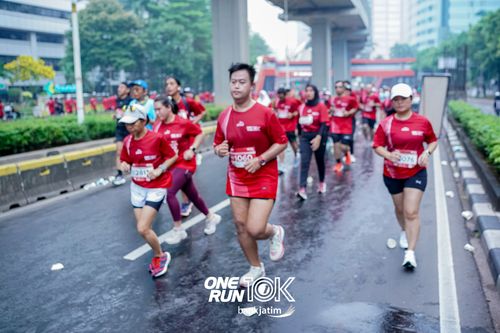 Race photo from ONE RUN 10 K