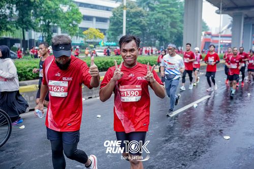 Race photo from ONE RUN 10 K