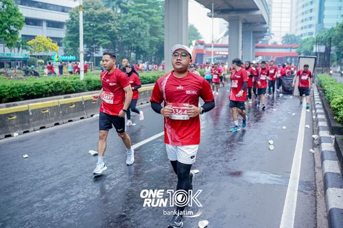 Race photo from ONE RUN 10 K