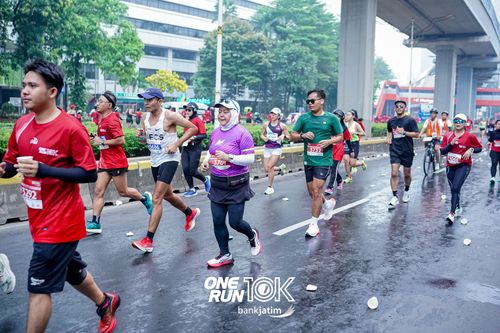 Race photo from ONE RUN 10 K
