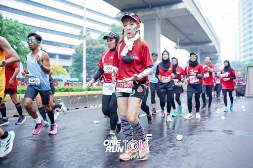 Race photo from ONE RUN 10 K