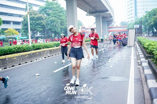 Race photo from ONE RUN 10 K