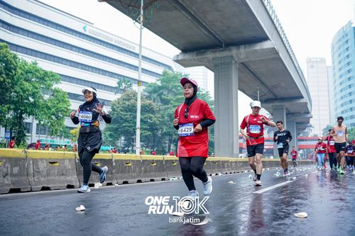 Race photo from ONE RUN 10 K