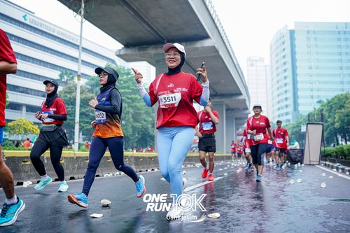 Race photo from ONE RUN 10 K