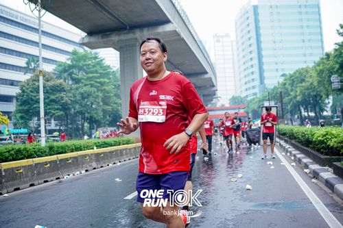 Race photo from ONE RUN 10 K