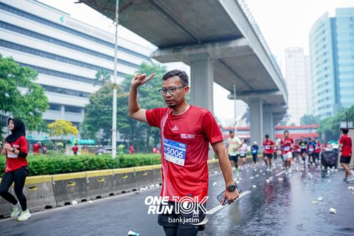 Race photo from ONE RUN 10 K