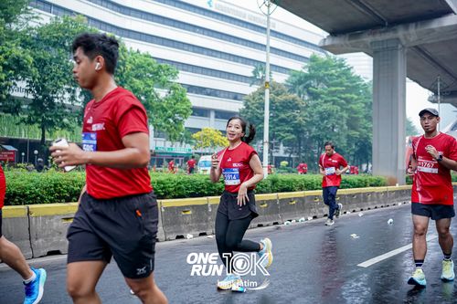 Race photo from ONE RUN 10 K