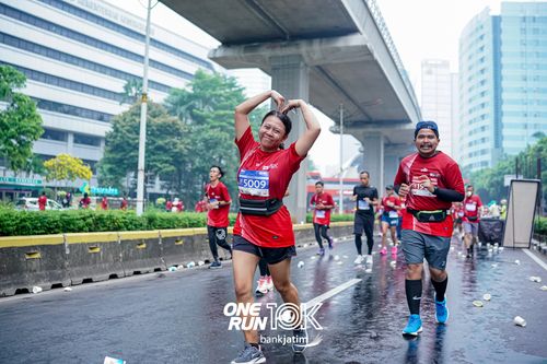 Race photo from ONE RUN 10 K