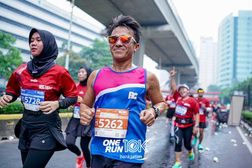 Race photo from ONE RUN 10 K