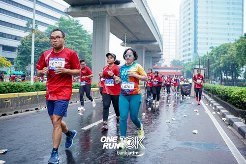Race photo from ONE RUN 10 K