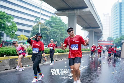 Race photo from ONE RUN 10 K