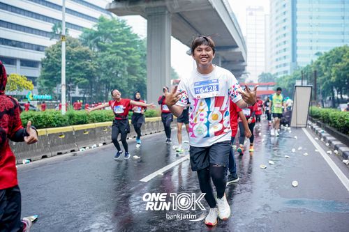 Race photo from ONE RUN 10 K