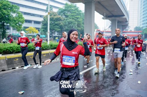 Race photo from ONE RUN 10 K