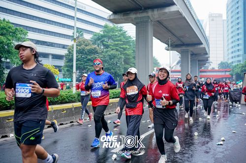 Race photo from ONE RUN 10 K
