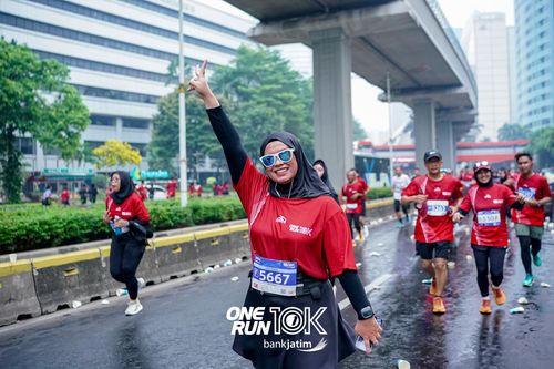 Race photo from ONE RUN 10 K