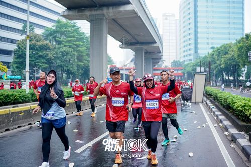Race photo from ONE RUN 10 K