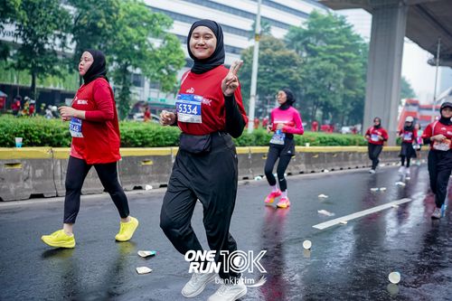Race photo from ONE RUN 10 K
