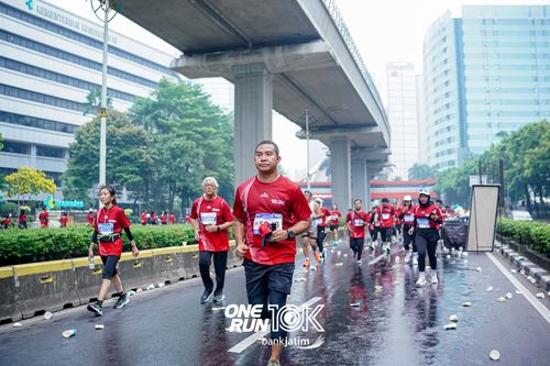 Race photo from ONE RUN 10 K