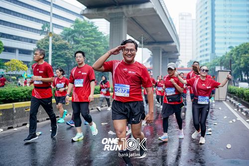 Race photo from ONE RUN 10 K