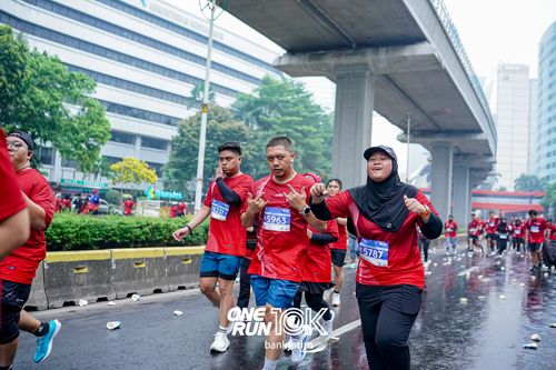Race photo from ONE RUN 10 K