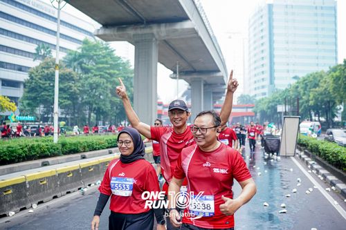 Race photo from ONE RUN 10 K