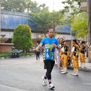 Race photo from SURABAYA ISOPLUS MARATHON 2026